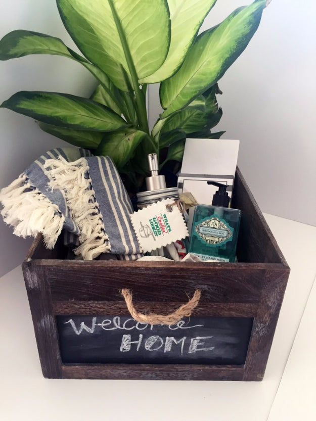 Best Housewarming Gifts Advice by Gabriela Gifter – Your Gifting Expert