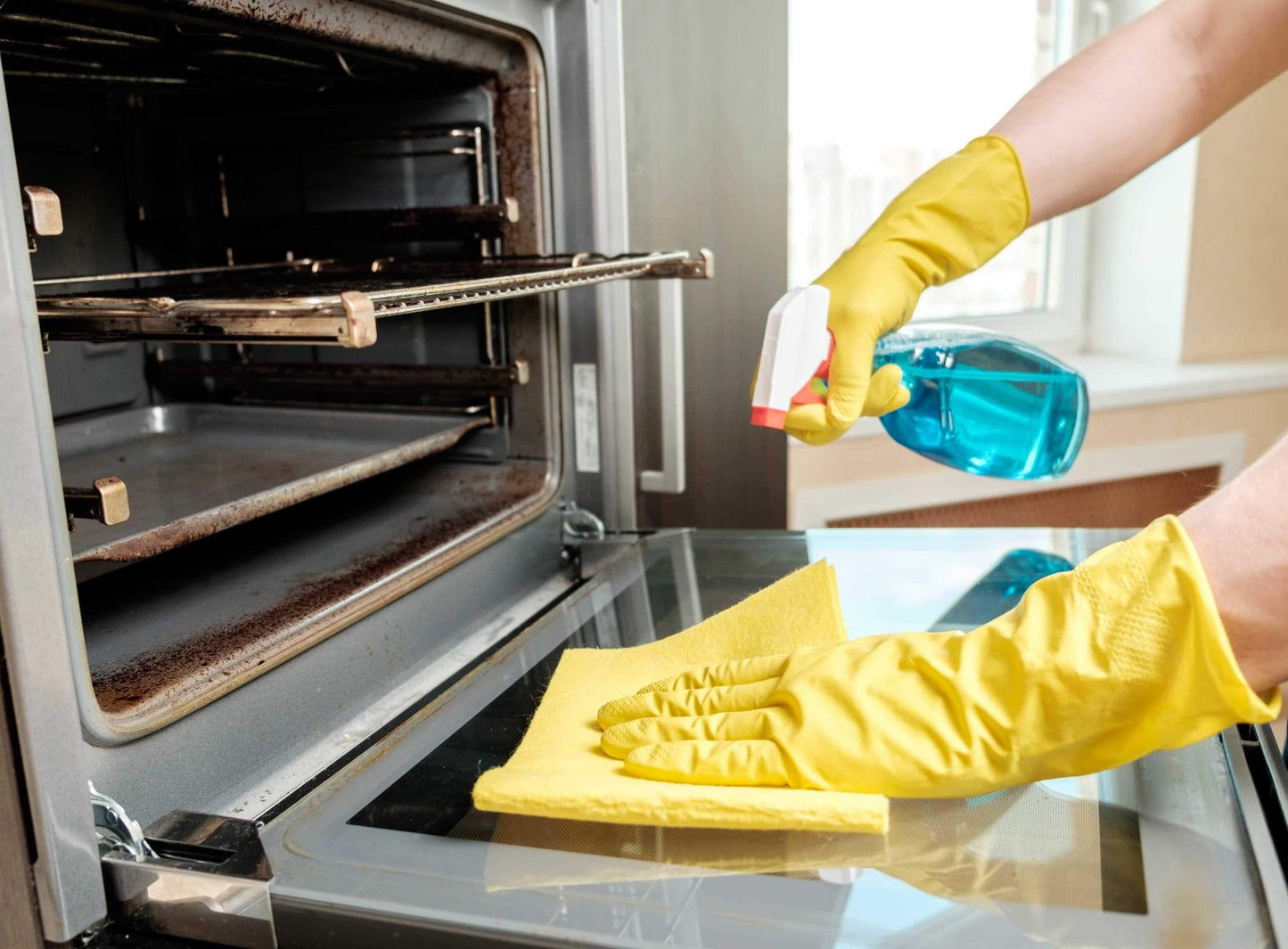 Best Oven Cleaner Advice by Maya Cleaner – Your Kitchen Expert